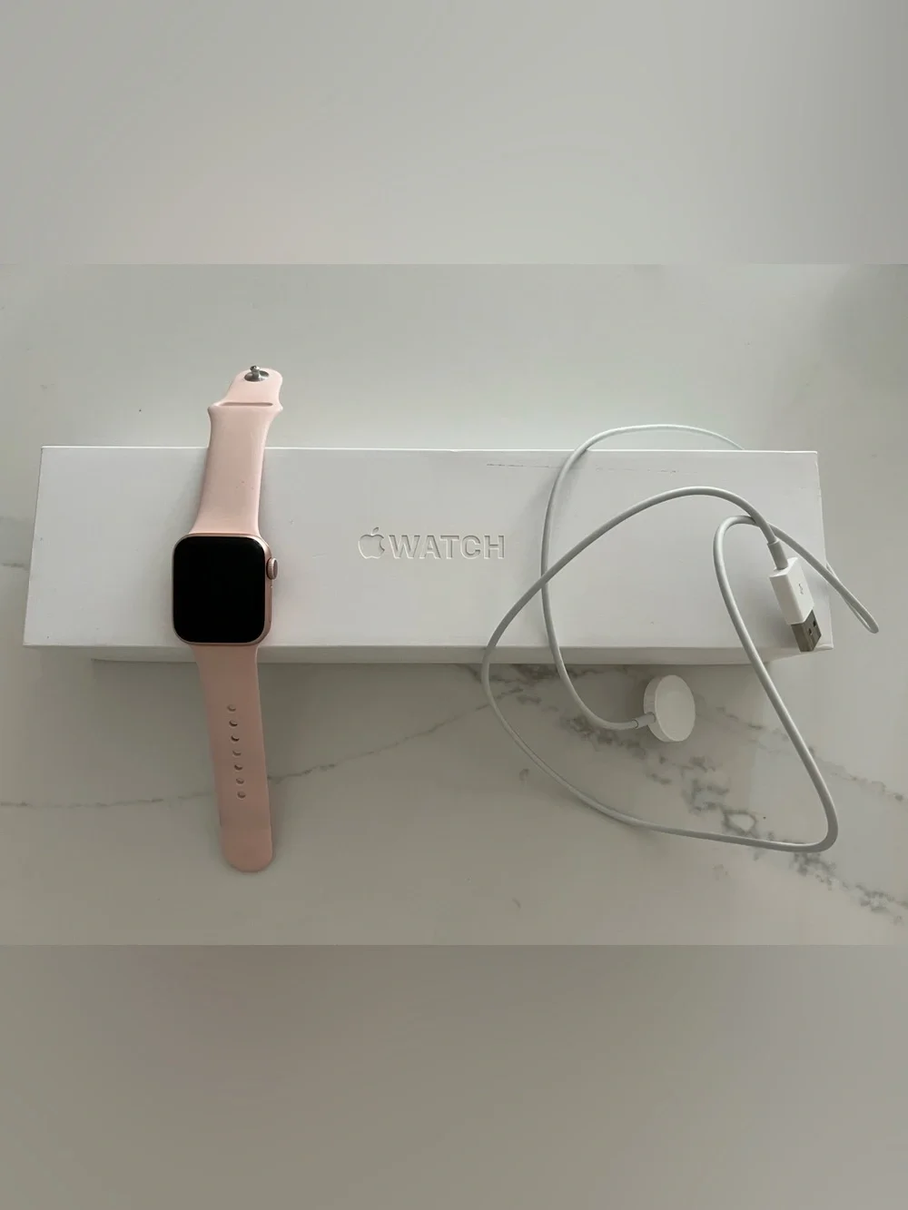 Apple Watch Series 5 (GPS + Cellular) 40mm Gold Aluminum Case w/Pink Sport Band